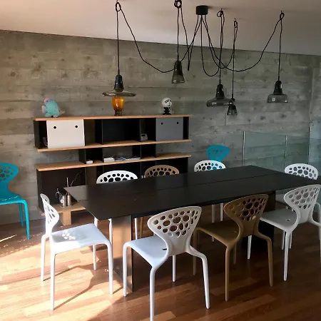 Contemporaine Vila